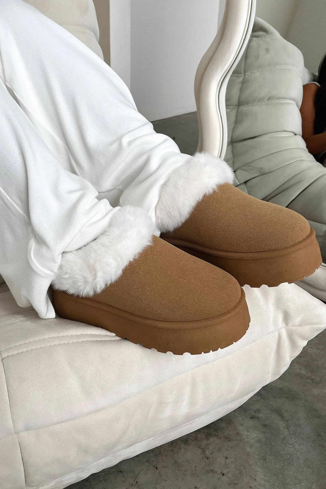 Elani Platform Slippers - Chestnut